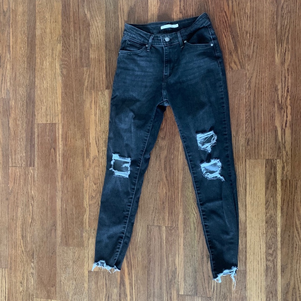 Levi’s 721 High Rise Frayed Skinny Jeans
